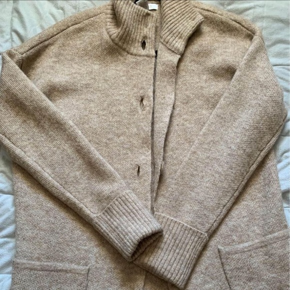 Ellen Tracy tan button up cardigan - Picture 1 of 3